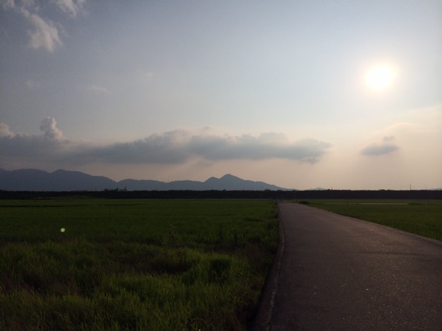 遠くからみた二上山-08