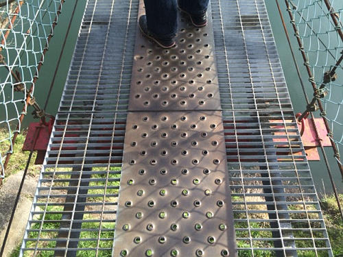 とっくり湖と桜＠三郷町（信貴山）-12