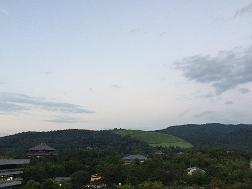 奈良県庁舎屋上広場から見た夕陽-11