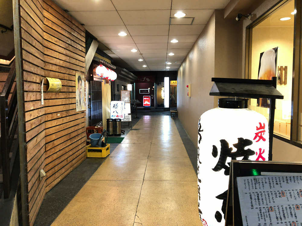 地鶏炭火焼 鶏扱説明所 西大寺店（奈良市）-01