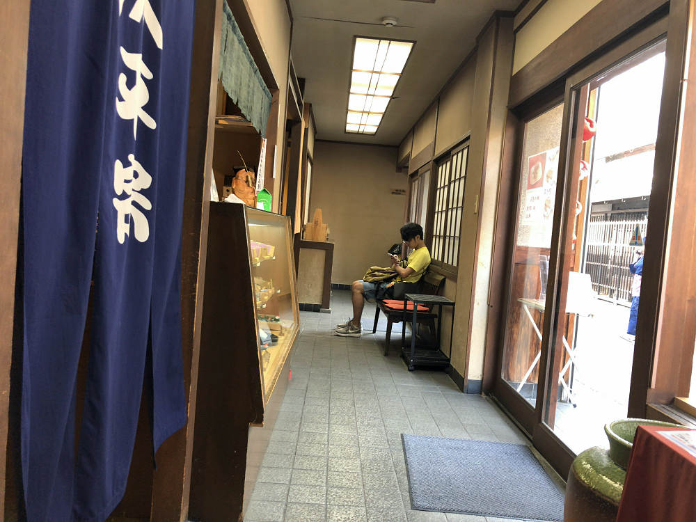 鹿せんべいアイス ＠柿の葉ずし平宗-02