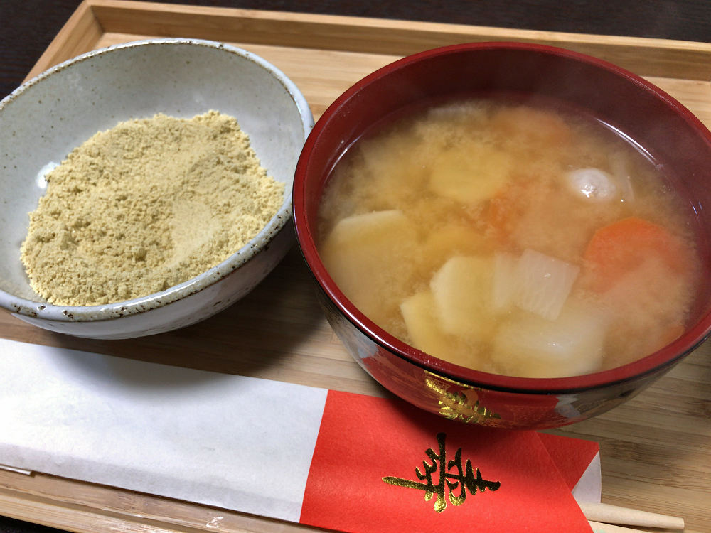 奈良のお雑煮「きな粉雑煮」-01