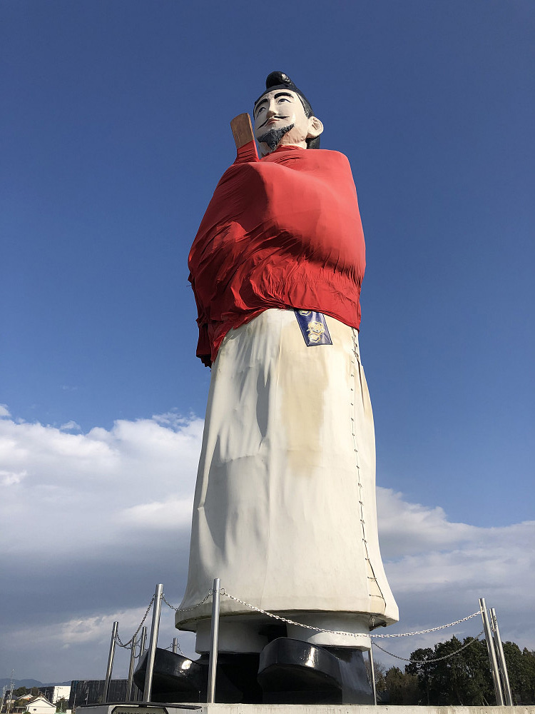高さ12mの巨大かかし！『オブジェ案山子像「聖徳太子」』＠安堵町 (by