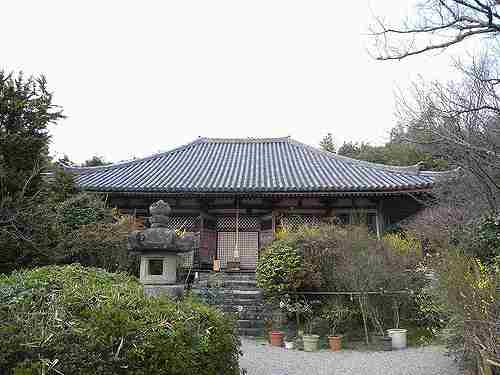 異形「五大明王像」と会える『不退寺』