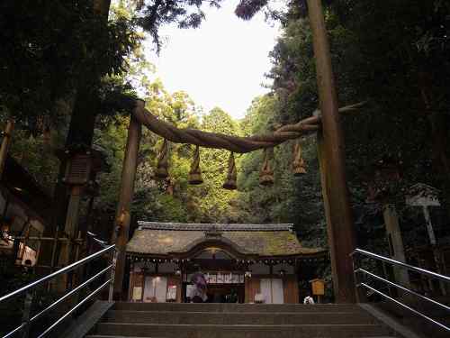 ご神水が湧く「薬井戸」の神社『狭井神社』＠桜井市