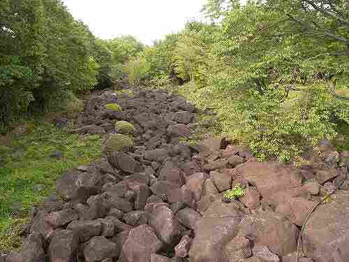 地上の天の川？大小の岩が連なる奇景『鍋倉渓』＠山添村