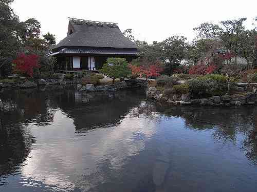 若草山などを借景にした名勝庭園『依水園』@奈良市
