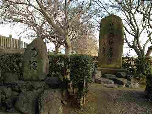 能の観世座・結崎ネブカの発祥の地『面塚』＠川西町