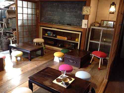 カフェも開始!素敵な古道具屋さん『恵古箱』@葛城市