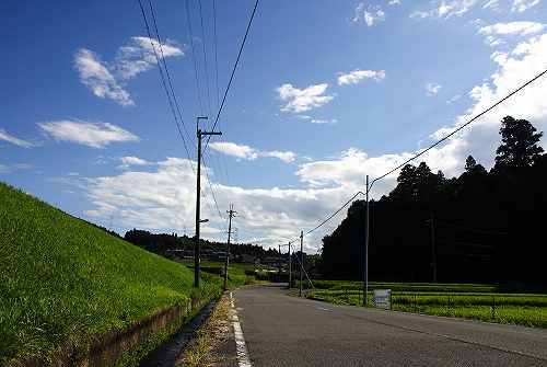 <写真>緑と青と白の世界@奈良市田原~柳生エリア