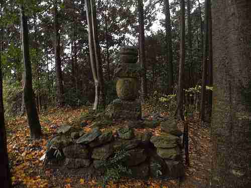 大和富士にひっそりと眠る『山部赤人の墓』＠宇陀市