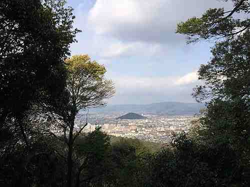 初期の天皇陵に畝傍山登山など『橿原神宮ぶらぶらジョグ』