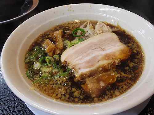 リーズナブルで美味しい黒＆白『ラーメン陣』＠大和郡山市