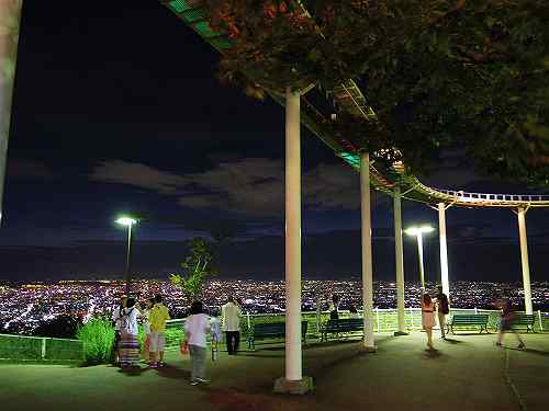 『生駒山上遊園地』から眺める大阪の夜景が見事！＠生駒市
