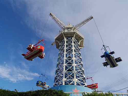 現存最古の貴重な大型遊具『飛行塔』＠生駒山上遊園地