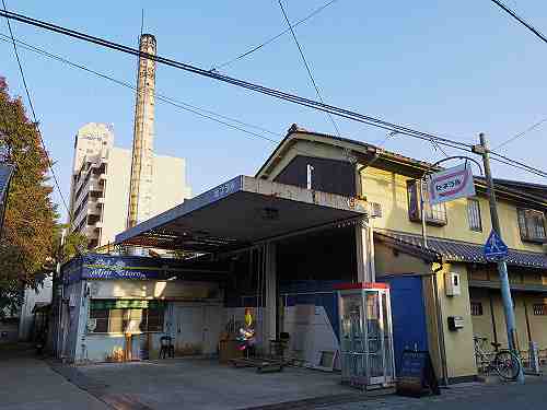 金魚が泳ぐ電話ボックスのカフェ『K coffee』＠大和郡山市