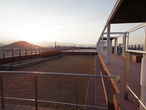 最高の見晴らし！『橿原総合庁舎 屋上庭園』＠旧耳成高校