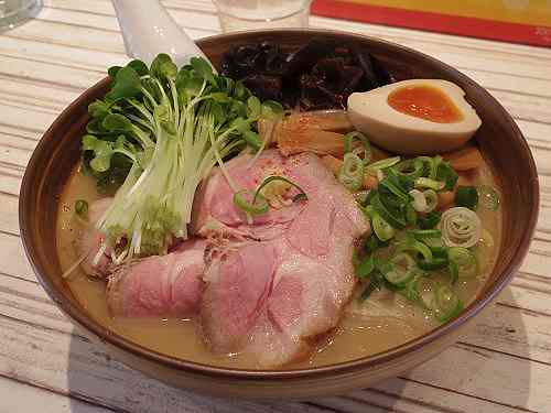 北海道風まろやか味噌が絶品!『らーめん春友流』@奈良市