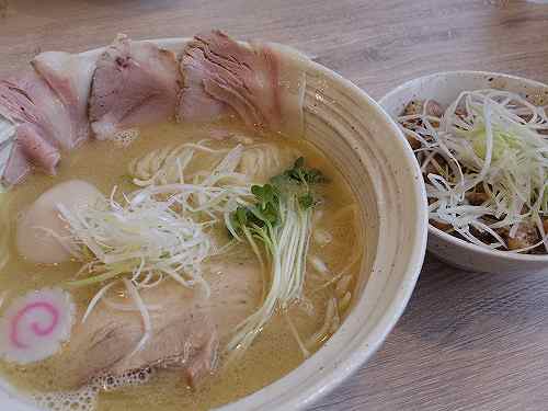 絶品!麺屋NOROMA2号店『MENYA BIBIRI』@奈良市七条町
