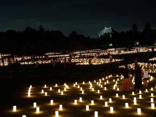 『なら燈花会2019』奈良の夜をロウソクの灯りで彩ります