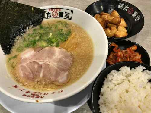 キムチ・揚げニンニク・替え玉が無料！『河童ラーメン本舗』＠香芝市