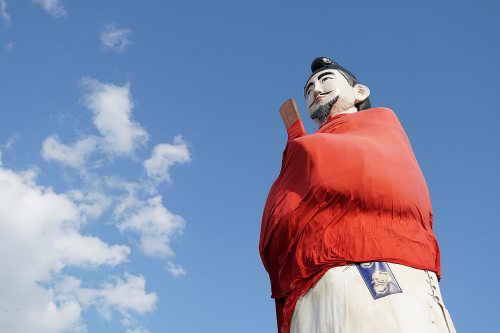 高さ12mの巨大かかし！『オブジェ案山子像「聖徳太子」』＠安堵町