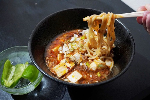 進化した麻婆豆腐ラーメン!『すするか、すすらんか。』@奈良市