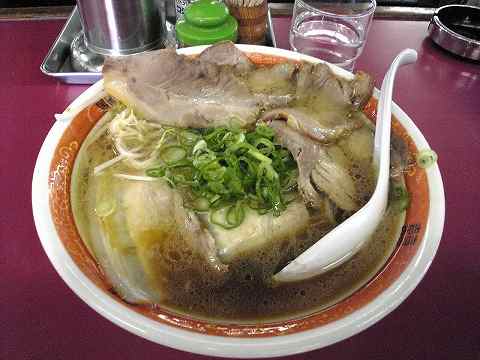 大好物のシンプル醤油ラーメン『豚菜館』