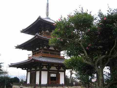 やや荒れ気味の世界遺産『法起寺』