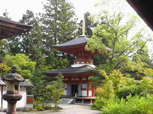 「極楽浄土」が感じられる古刹『円成寺』