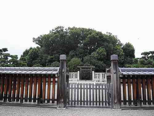 奈良市中心部にある天皇陵『開化天皇陵』