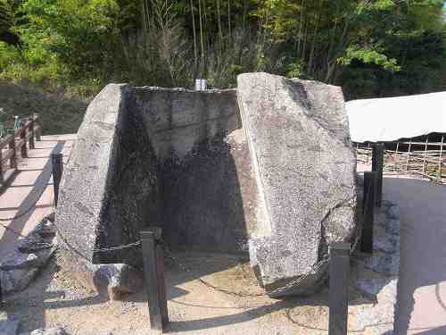 鬼伝説が残る『鬼の俎・鬼の雪隠』＠明日香村