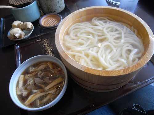 だしが絶妙な讃岐うどん『釜あげうどん 鈴庵』＠広陵町