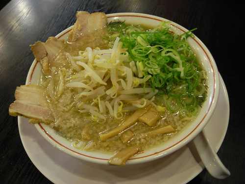 リ－ズナブル京都風ラーメン『らーめん天山』＠橿原市