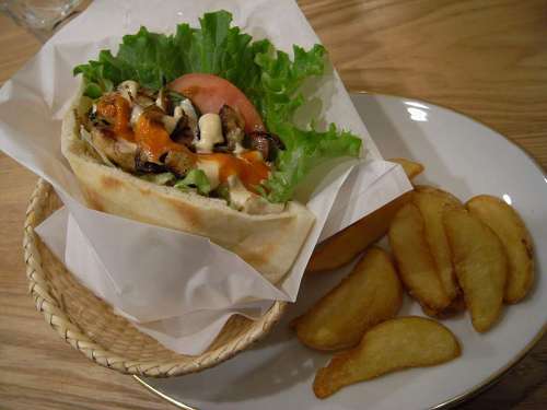 ヘルシーなイスラエル料理『ファラフェルガーデン』