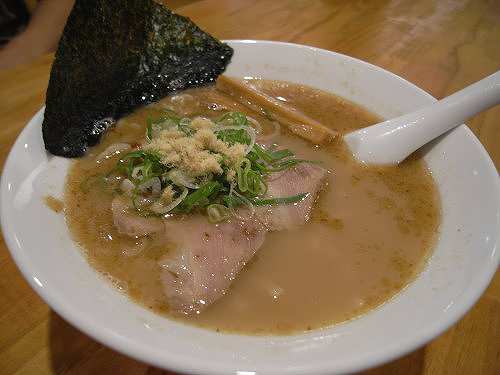 華山の新業態は炙り鯛だし＆豚骨！『サクラ』＠橿原市