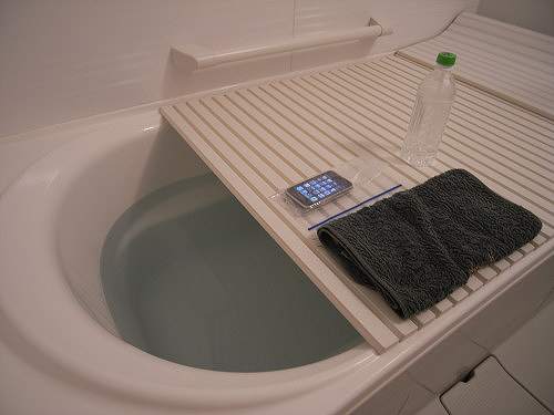 ＜追記あり＞入浴しながらiPhoneを触る「お風呂iPhone」してみました