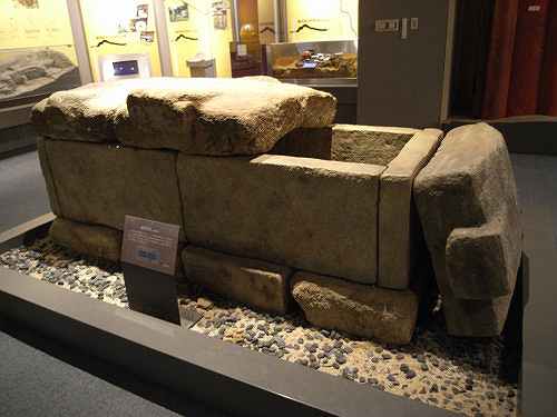 旧石器文化の3種の石の博物館『二上山博物館』＠香芝市