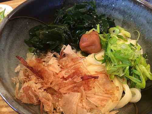 手打ち讃岐うどんが絶品の『うどんカフェ三和』＠大淀町