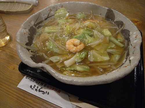 3種類のちゃんぽんと餃子が自慢の『ほうらい』＠河合町
