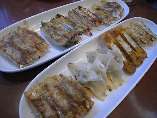 ビールが進む！種類豊富な餃子専門店『貘貘』＠新大宮