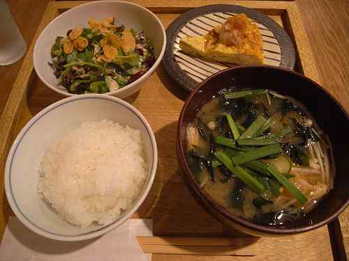 お昼のみ営業の定食屋さん『ごはんの間』＠きたまち