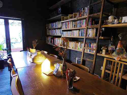 モダンな町家ブックカフェ『フランツ・カフカ』＠ならまち