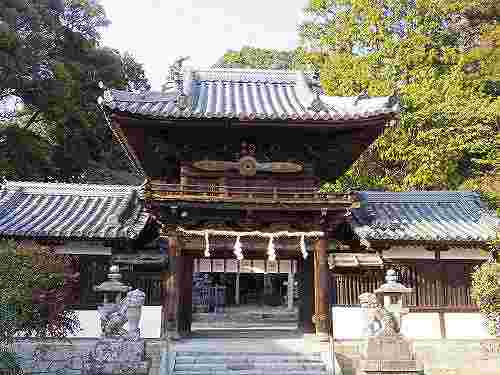 楼門にプロペラ！『矢田坐久志玉比古神社』＠大和郡山市