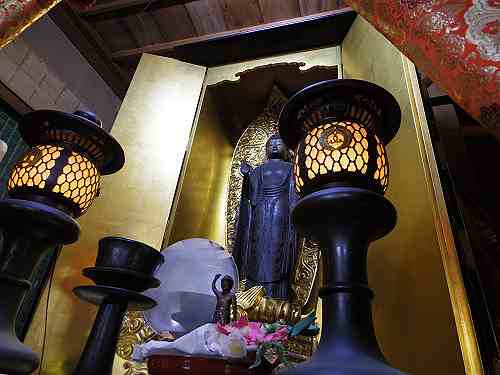 美しい阿弥陀像と毘沙門天像がおわす『法徳寺』＠奈良市