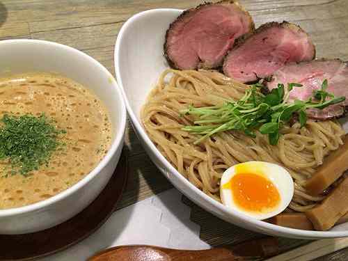 行列が絶えないつけ麺の超人気店『アノラーメン製作所』＠富雄