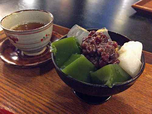 奈良町の和菓子店で甘味！『中西与三郎 茶房 六坊庵』